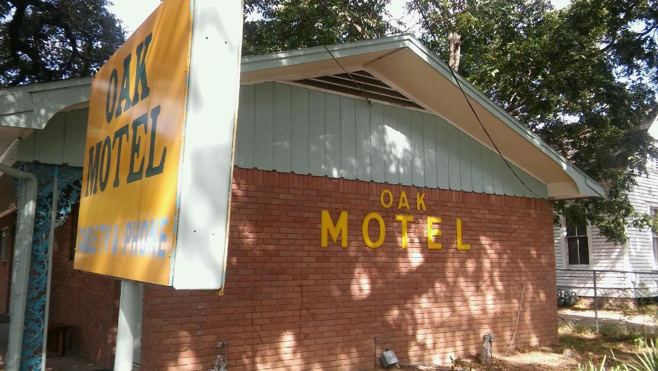 The Oak Motel Ла-Грейндж Экстерьер фото